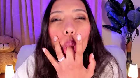 Snapshot of miss_veronica2 chatting on 02-18-26, 01:29 Miss Veronica online show from 02-18-26, 01:29