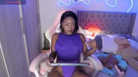 Tay Tay Independent Model   online show from 02-07-25, 07:18