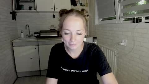Snapshot of miss_you20 chatting on 09-10-25, 09:59 miss_you20 online show from 09-10-25, 09:59