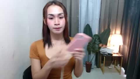 miss_ysabelle online show from 12-18-25, 08:20