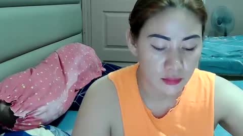 HOT MOMMY ZEPHYR online show from 04-21-26, 06:55