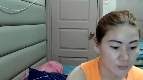 HOT MOMMY ZEPHYR online show from 04-22-26, 10:06