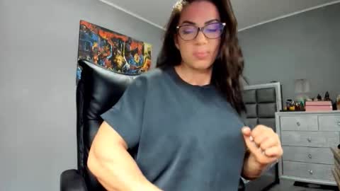 Alesyamuscledoll online show from 11-10-25, 06:40