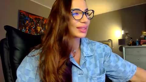 Alesyamuscledoll online show from 05-24-26, 08:14