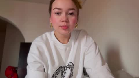 Snapshot of missameliah chatting on 09-12-25, 12:38 Ameliahs online show from 09-12-25, 12:38