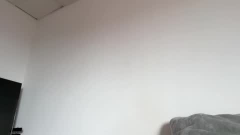 Snapshot of missameliah chatting on 11-04-25, 12:37 Ameliahs online show from 11-04-25, 12:37