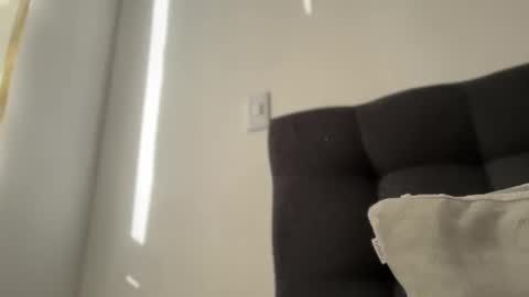 Snapshot of missameliah chatting on 12-01-25, 12:10 Ameliahs online show from 12-01-25, 12:10