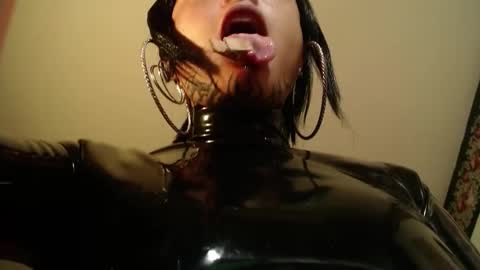 Anarkitten  online show from 01-14-26, 09:42