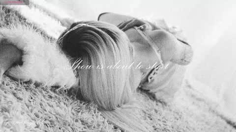 Chloe freelance model Please your thumbs up are important  online show from 10-23-25, 11:24