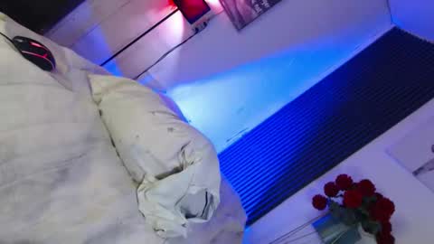 Nicole online show from 10-21-25, 06:41