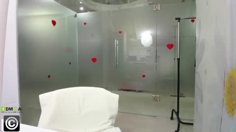 Snapshot of missdominna chatting on 06-12-26, 03:05 Miss Domina online show from 06-12-26, 03:05