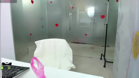 Snapshot of missdominna chatting on 07-04-26, 03:02 Miss Domina online show from 07-04-26, 03:02