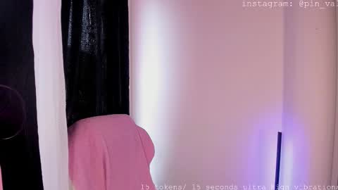 Snapshot of missdomino_ chatting on 09-30-25, 02:22 valentina online show from 09-30-25, 02:22