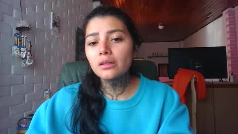 melodie  online show from 11-18-25, 04:55