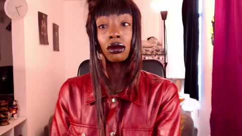 Emilie Diaz online show from 01-13-26, 02:33