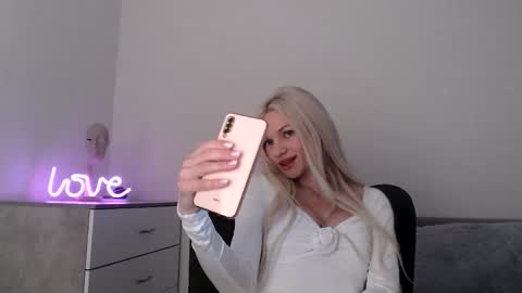 EMMA online show from 12-18-25, 08:26