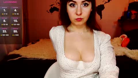 Snapshot of missgenevaonceagain chatting on 02-19-25, 11:04 G online show from 02-19-25, 11:04