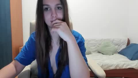 Snapshot of missgreen21 chatting on 10-25-25, 05:15 missgreen21 online show from 10-25-25, 05:15