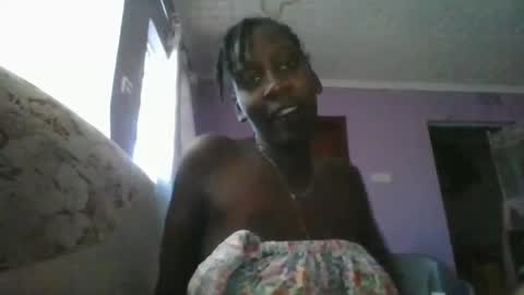 Snapshot of missheat357705 chatting on 11-10-25, 05:39 missheat357705 online show from 11-10-25, 05:39