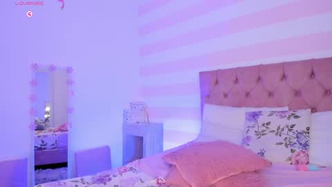 Melany Hiller online show from 12-24-24, 07:17