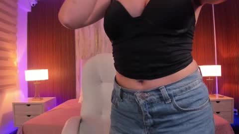 Bella Castillo online show from 02-12-25, 11:40