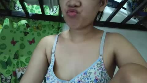 Snapshot of missjona08 chatting on 05-19-26, 01:56 Jona online show from 05-19-26, 01:56