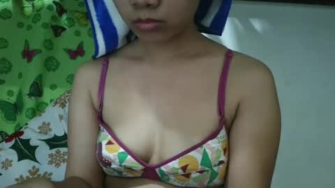 Snapshot of missjona08 chatting on 05-21-26, 06:09 Jona online show from 05-21-26, 06:09
