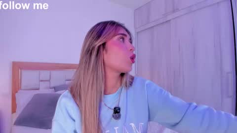 A N N Y online show from 10-18-25, 03:09