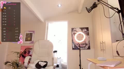 Ania online show from 02-06-25, 02:04