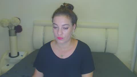 Snapshot of misskhloe chatting on 09-12-25, 07:58 Khloe online show from 09-12-25, 07:58