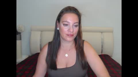 Snapshot of misskhloe chatting on 10-03-25, 01:24 Khloe online show from 10-03-25, 01:24