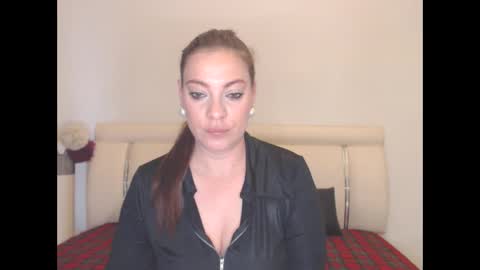Snapshot of misskhloe chatting on 03-22-26, 06:17 Khloe online show from 03-22-26, 06:17