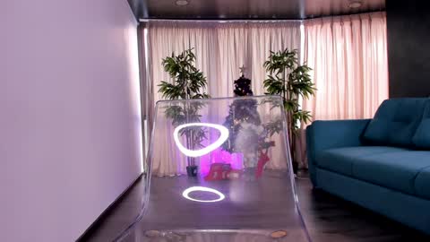 Snapshot of misskiarra chatting on 01-04-25, 09:00 misskiarra online show from 01-04-25, 09:00