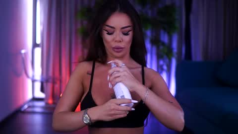 Snapshot of misskiarra chatting on 03-07-25, 05:29 misskiarra online show from 03-07-25, 05:29