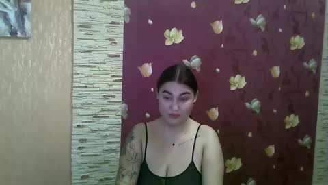 Snapshot of misskiss878 chatting on 02-13-25, 01:40 Lisa online show from 02-13-25, 01:40