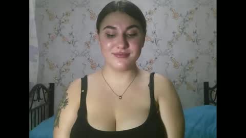 Snapshot of misskiss878 chatting on 03-06-25, 12:21 Lisa online show from 03-06-25, 12:21