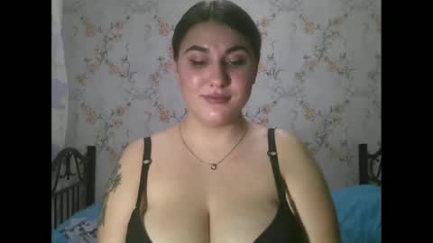 Snapshot of misskiss878 chatting on 03-08-25, 01:39 Lisa online show from 03-08-25, 01:39