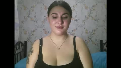Snapshot of misskiss878 chatting on 10-02-25, 01:45 Lisa online show from 10-02-25, 01:45