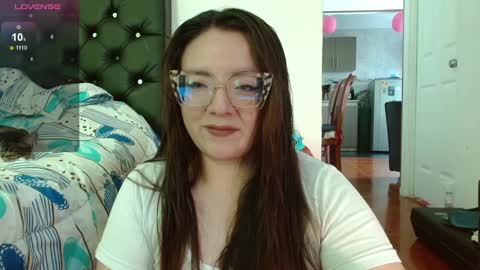 Snapshot of misslady__eva chatting on 02-27-25, 02:21 eva online show from 02-27-25, 02:21