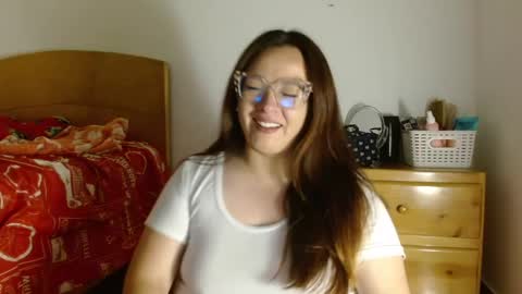 Snapshot of misslady__eva chatting on 03-12-25, 02:20 eva online show from 03-12-25, 02:20