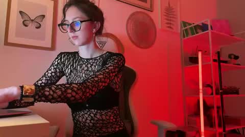 misslalii online show from 05-15-26, 08:38