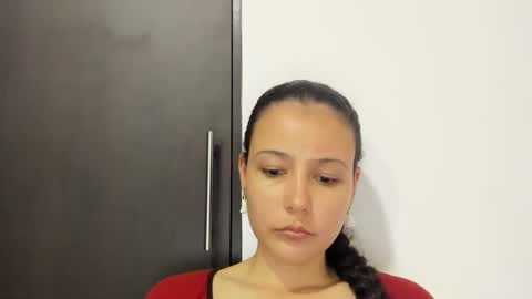Snapshot of misslatinrose chatting on 09-25-25, 12:36 Rose online show from 09-25-25, 12:36