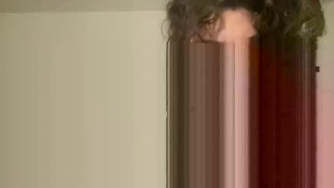 misslia101 online show from 10-22-25, 03:40