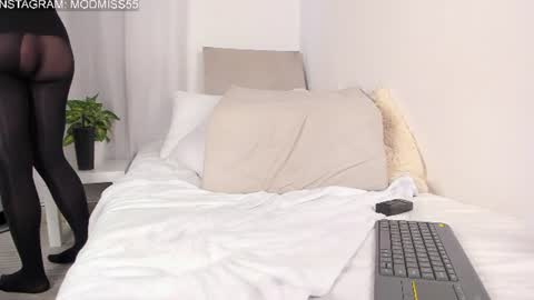 Linda online show from 07-28-26, 04:39