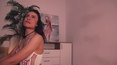 Snapshot of misslullu chatting on 10-04-25, 04:21 Lullu online show from 10-04-25, 04:21