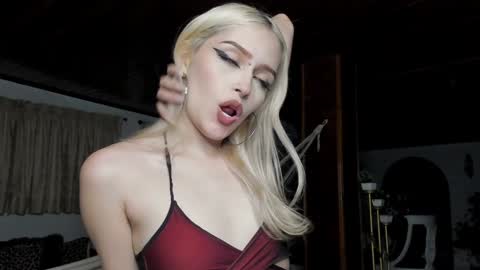 Miss Luna online show from 12-11-24, 11:43