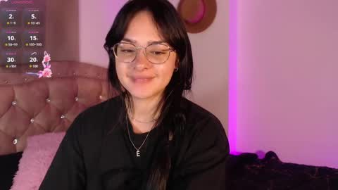 Snapshot of missmariana_ chatting on 05-16-26, 12:18 missmariana_ online show from 05-16-26, 12:18