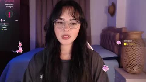 Snapshot of missmariana_ chatting on 06-22-26, 12:02 missmariana_ online show from 06-22-26, 12:02