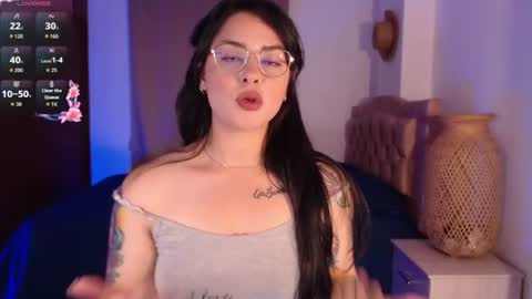Snapshot of missmariana_ chatting on 06-24-26, 12:09 missmariana_ online show from 06-24-26, 12:09