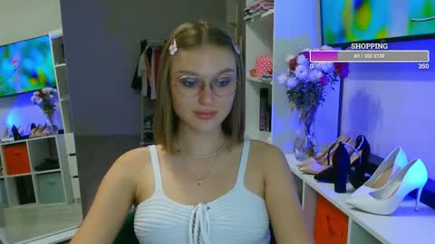 OneGoddess online show from 11-05-25, 05:13